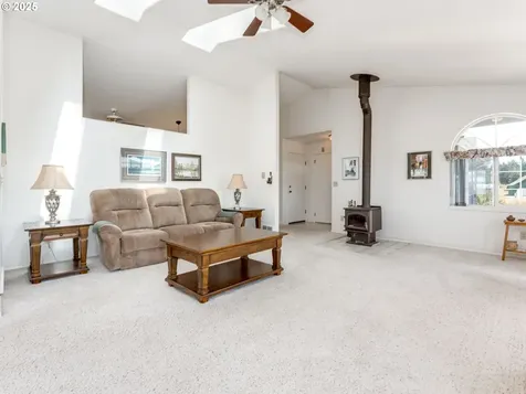 3491 NE Hawn Creek Road Mcminnville OR 97128