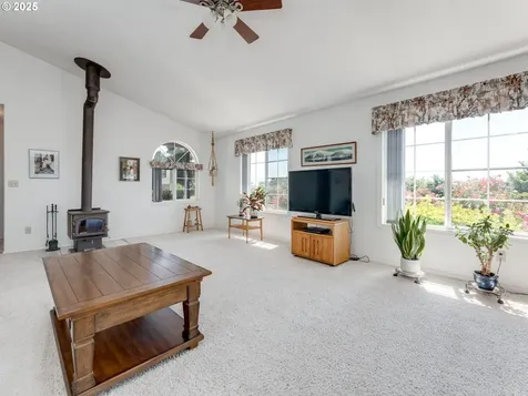 3491 NE Hawn Creek Road Mcminnville OR 97128