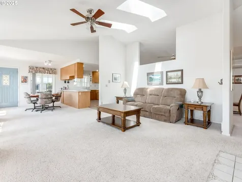 3491 NE Hawn Creek Road Mcminnville OR 97128