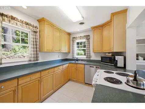 431 Skelton Road Stevenson WA 98648