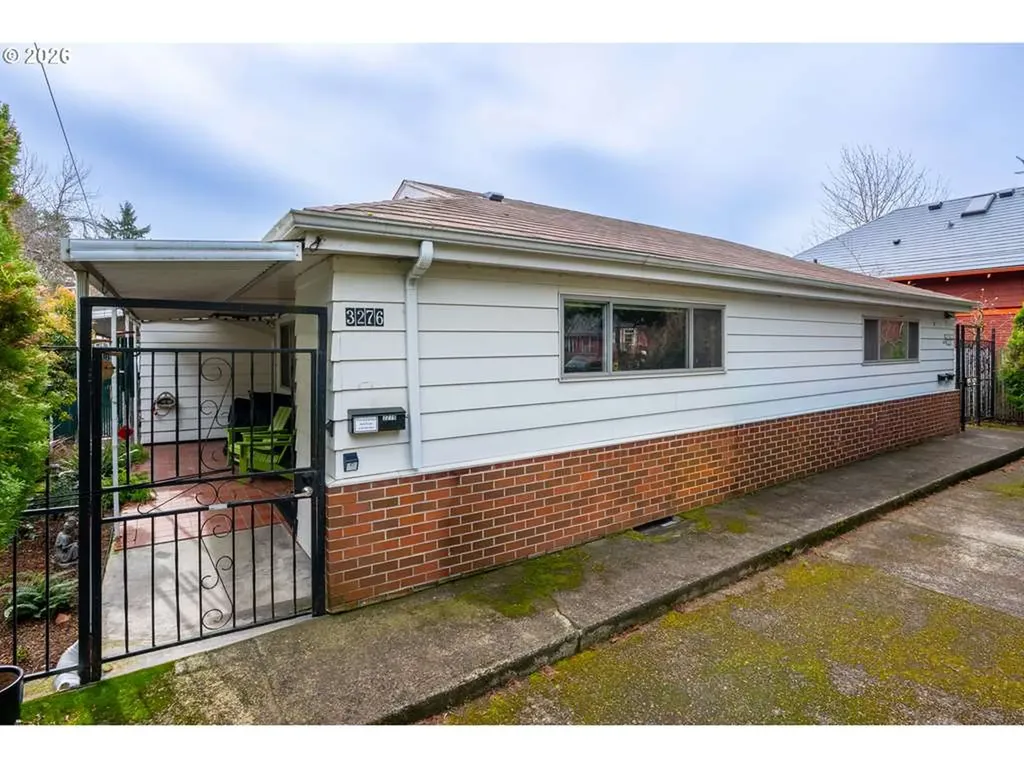 3272 SE Salmon Street Portland OR 97214