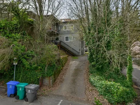 3204 SW 10th Avenue Portland OR 97239