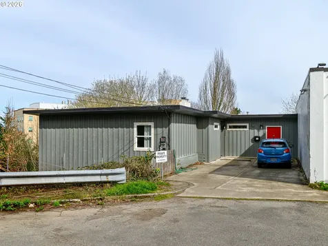 3204 SW 10th Avenue Portland OR 97239