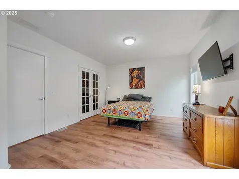 2105 9th Street Tillamook OR 97141