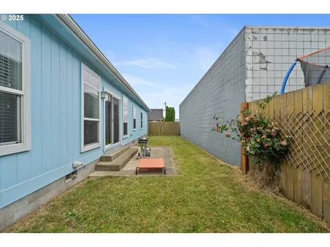 2105 9th Street Tillamook OR 97141