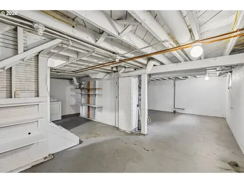 8124 SE Ash Street Portland OR 97215