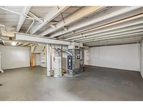 8124 SE Ash Street Portland OR 97215