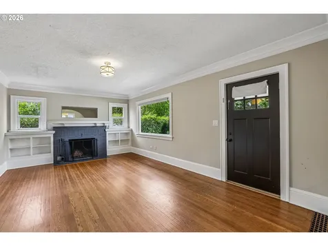 8124 SE Ash Street Portland OR 97215