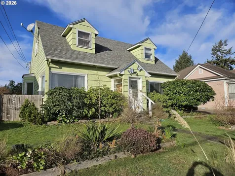2238 Marion Street North Bend OR 97459