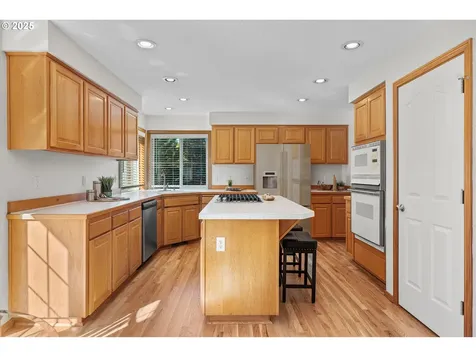 753 Nicole Drive West Linn OR 97068