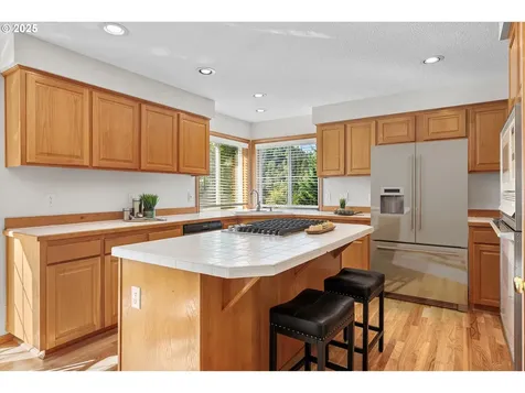 753 Nicole Drive West Linn OR 97068