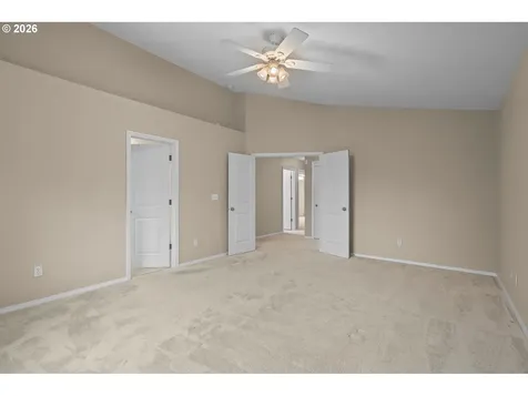 5624 J Street Washougal WA 98671