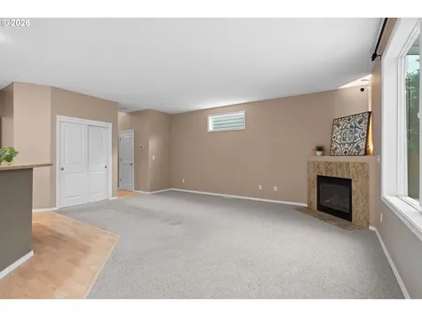 5624 J Street Washougal WA 98671