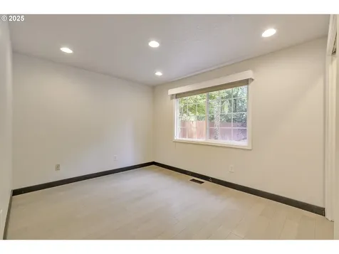 21680 SW Creek Court Tualatin OR 97062