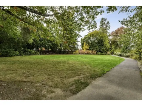 21680 SW Creek Court Tualatin OR 97062