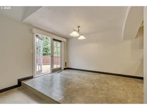 21680 SW Creek Court Tualatin OR 97062