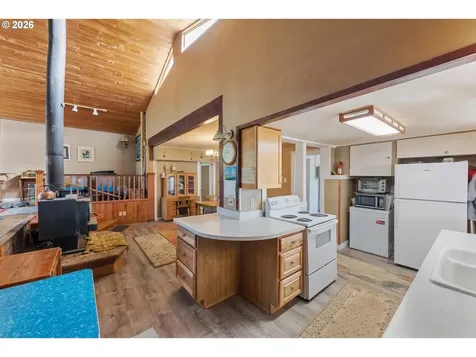 54124 Old Broadbent Road Myrtle Point OR 97458
