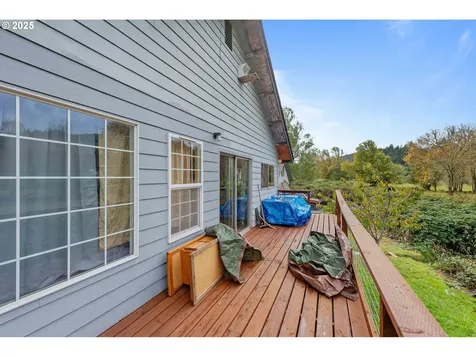 54124 Old Broadbent Road Myrtle Point OR 97458