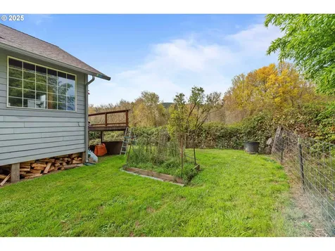 54124 Old Broadbent Road Myrtle Point OR 97458