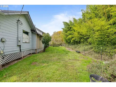 54124 Old Broadbent Road Myrtle Point OR 97458