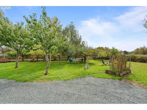 54124 Old Broadbent Road Myrtle Point OR 97458