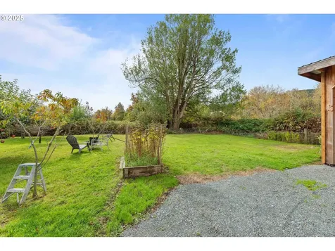 54124 Old Broadbent Road Myrtle Point OR 97458