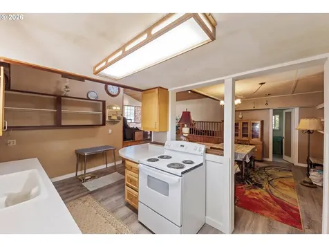 54124 Old Broadbent Road Myrtle Point OR 97458