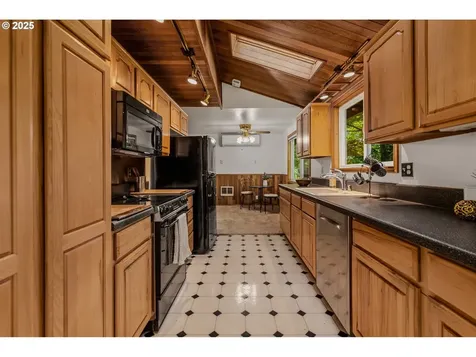 9511 NE 208th Avenue Vancouver WA 98682