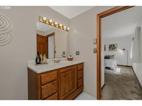9511 NE 208th Avenue Vancouver WA 98682