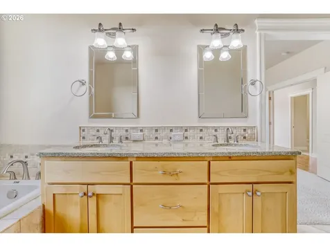 17210 S Radfords View Lane Oregon City OR 97045