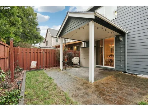 1963 SW Wright Place Troutdale OR 97060