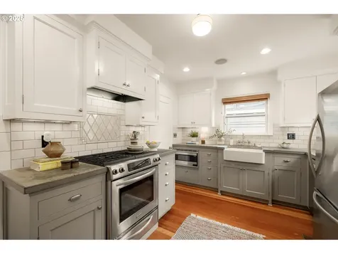 2303 SE Sherman Street Portland OR 97214