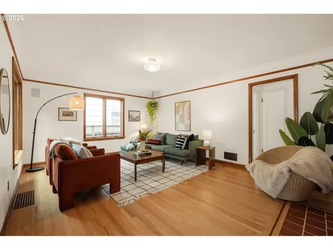 2303 SE Sherman Street Portland OR 97214