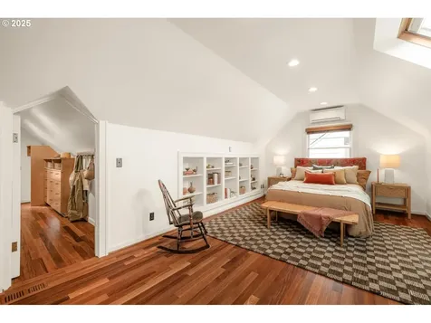 2303 SE Sherman Street Portland OR 97214