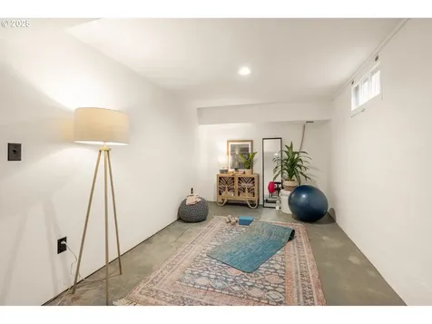 2303 SE Sherman Street Portland OR 97214