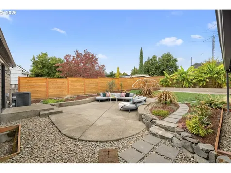 2303 SE Sherman Street Portland OR 97214