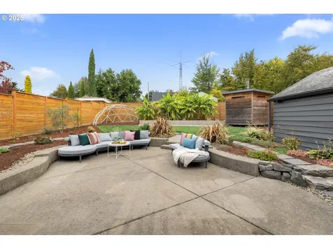 2303 SE Sherman Street Portland OR 97214