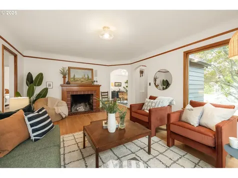 2303 SE Sherman Street Portland OR 97214