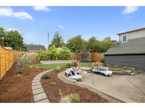 2303 SE Sherman Street Portland OR 97214