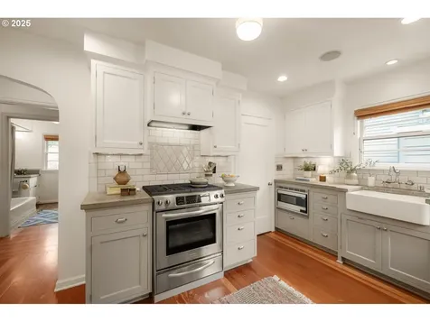 2303 SE Sherman Street Portland OR 97214