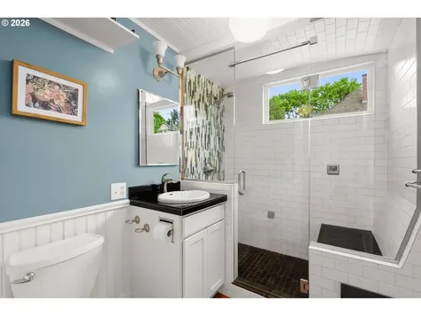 2220 NE Clackamas Street Portland OR 97232