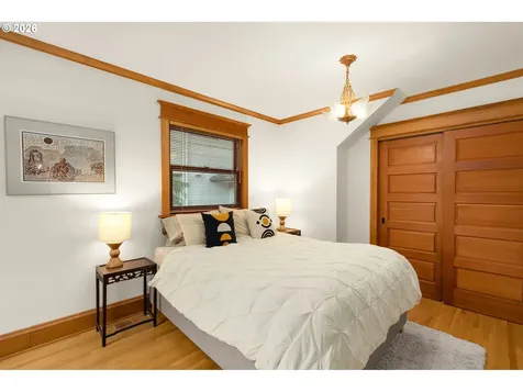 2220 NE Clackamas Street Portland OR 97232