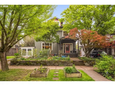 2220 NE Clackamas Street Portland OR 97232