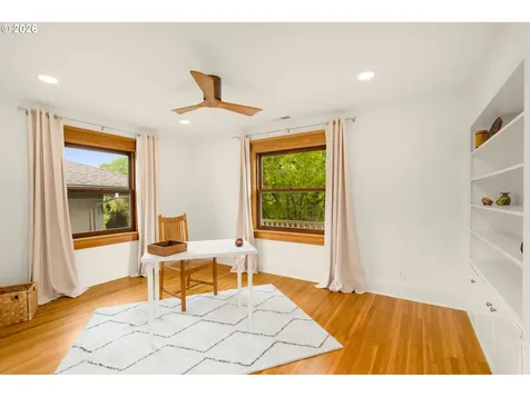 2220 NE Clackamas Street Portland OR 97232