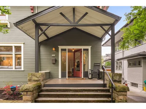 2220 NE Clackamas Street Portland OR 97232