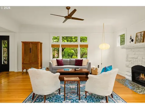 2220 NE Clackamas Street Portland OR 97232