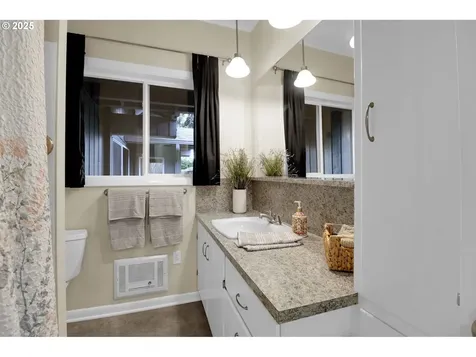 1240 Golden Avenue Eugene OR 97404