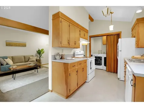 1240 Golden Avenue Eugene OR 97404