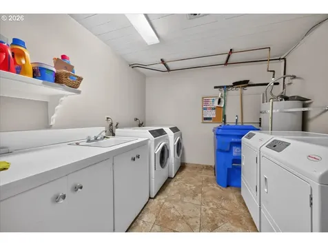 711 NW 20th Avenue Portland OR 97209