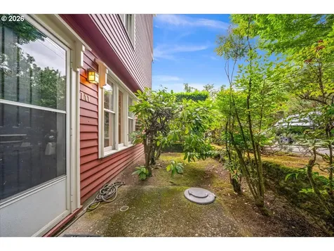 711 NW 20th Avenue Portland OR 97209